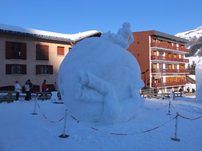 Snow sculpture contest Valloire,Francia